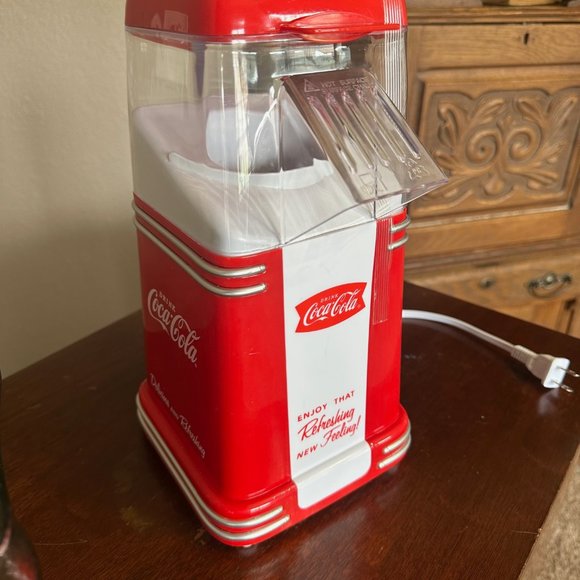 Coca - Picture 3 of 14